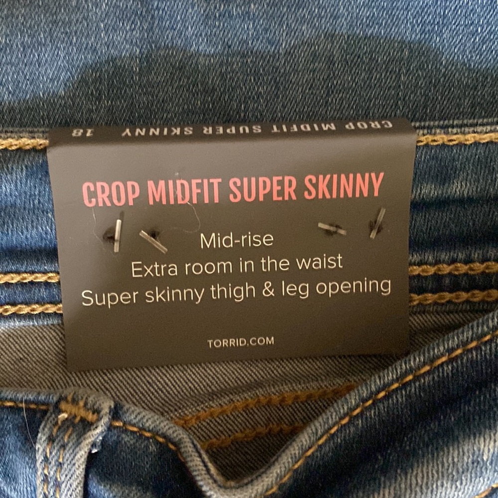 Torrid 18W crop jeans - Picture 5 of 5